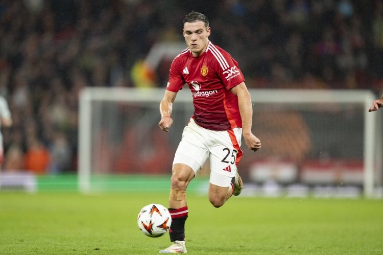 跟队：乌加特完全就是水货！曼联计划买2个中场，实际得买3个才行