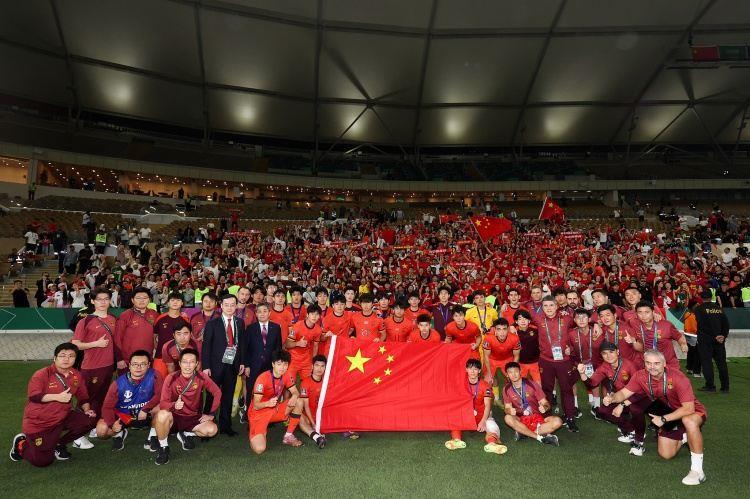 马德兴：男足国字号队伍五线出击 U23国足面临更大压力