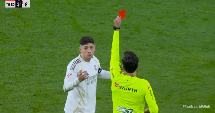 马卡：皇马称裁判被巴尔韦德、巴埃纳恩怨影响，换个人铁定是黄牌