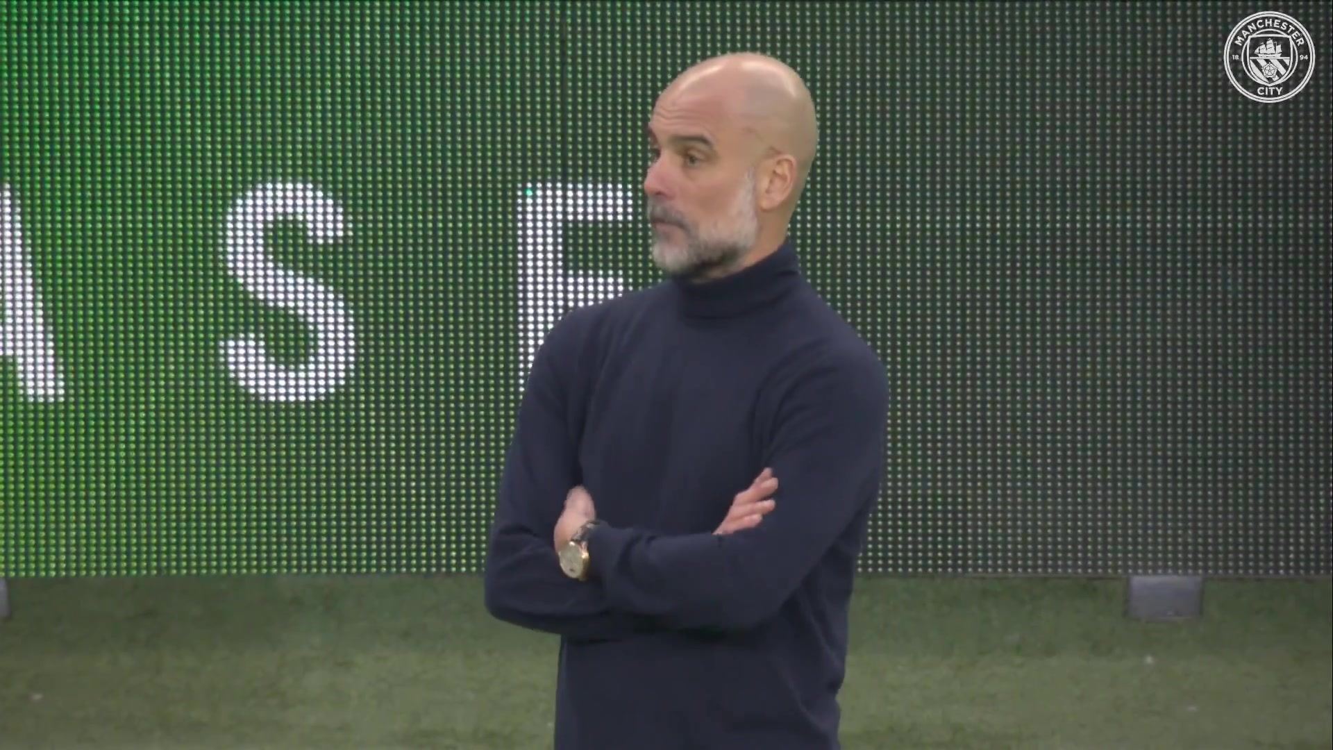 瞬间爆炸！曼城打入第二球后，瓜帅跳起 狂奔 转圈庆祝