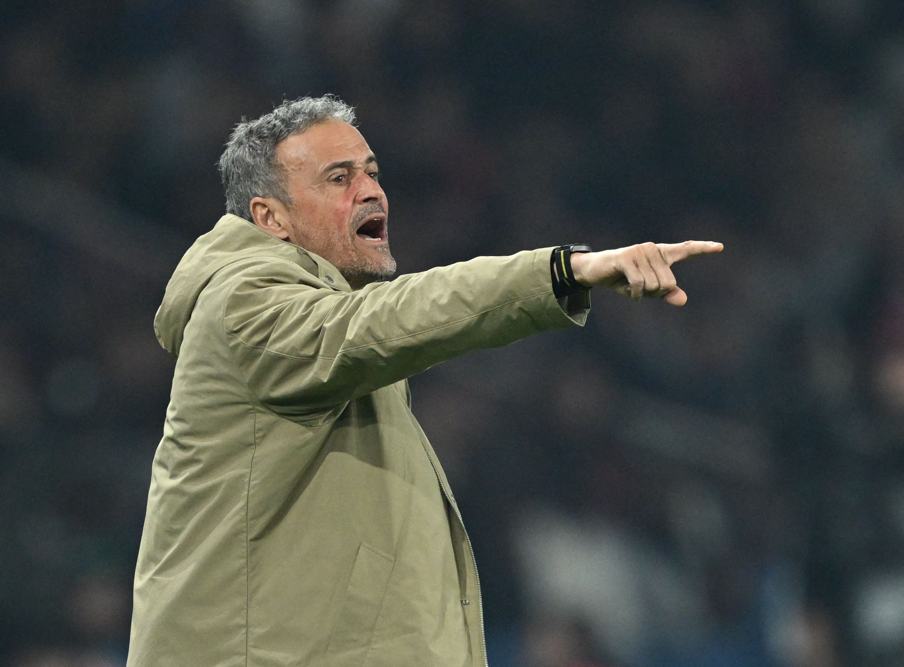 RMC：为更好备战欧战，巴黎和白堡均请求将联赛比赛延期进行