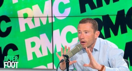 记者：皇马解雇了整个医疗团队，业内怀疑他们给姆巴佩检查错膝盖