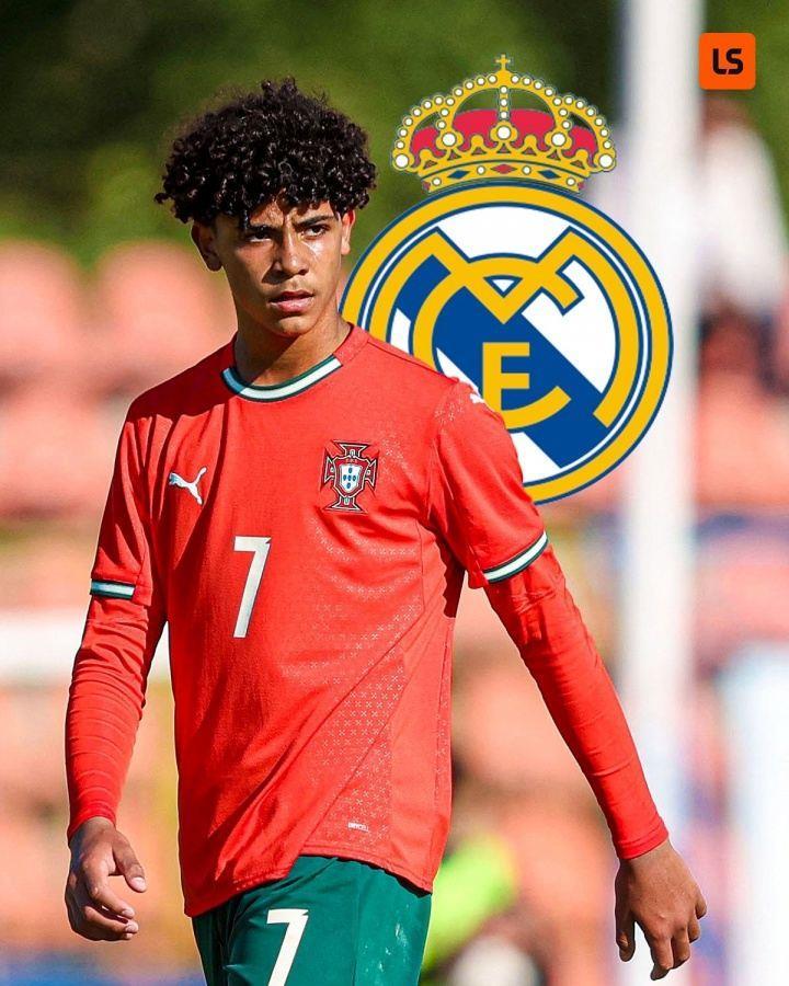 追随父亲脚步！TA：15岁迷你罗周二随皇马U16训练，有望未来加盟