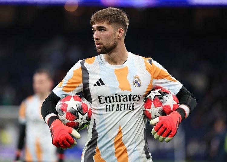 弗兰·冈萨雷斯：库尔图瓦总是帮我纠正错误 我需要提高脚下技术