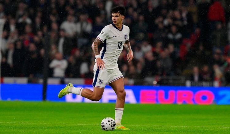 亨利：奥赖利可以胜任多个位置，希望他成为英格兰队的财富