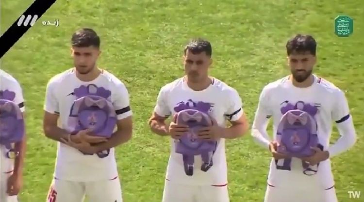 伊朗足协副主席谈赛前捧书包：国家队球员对空袭遇难儿童非常难过