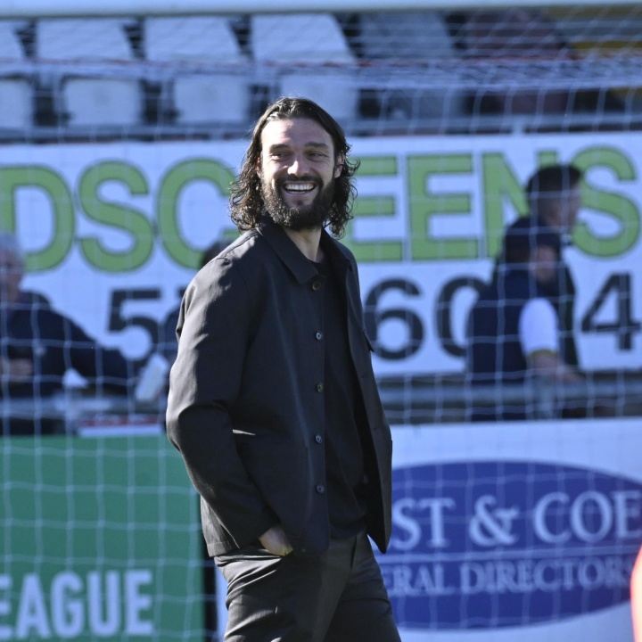 邮报：安迪·卡罗尔执教生涯迎来两连胜开局 老板KSI豪言要上英超