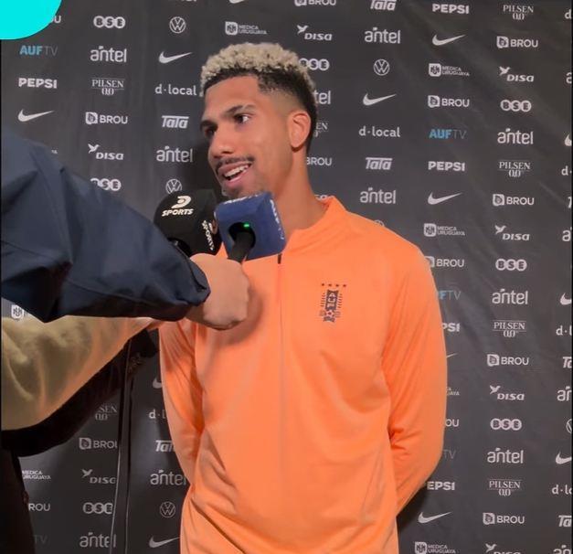 阿劳霍：赛后福登和我说他没事，我是冲球去的，外界总是小题大做