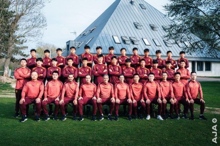 即将参加蒙太古杯，欧塞尔官方晒中国U16队全家福并送祝福