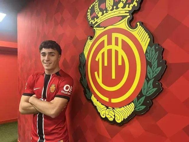 每体：巴萨将比尔希利视作引援潜在选择，以加强左边锋位置