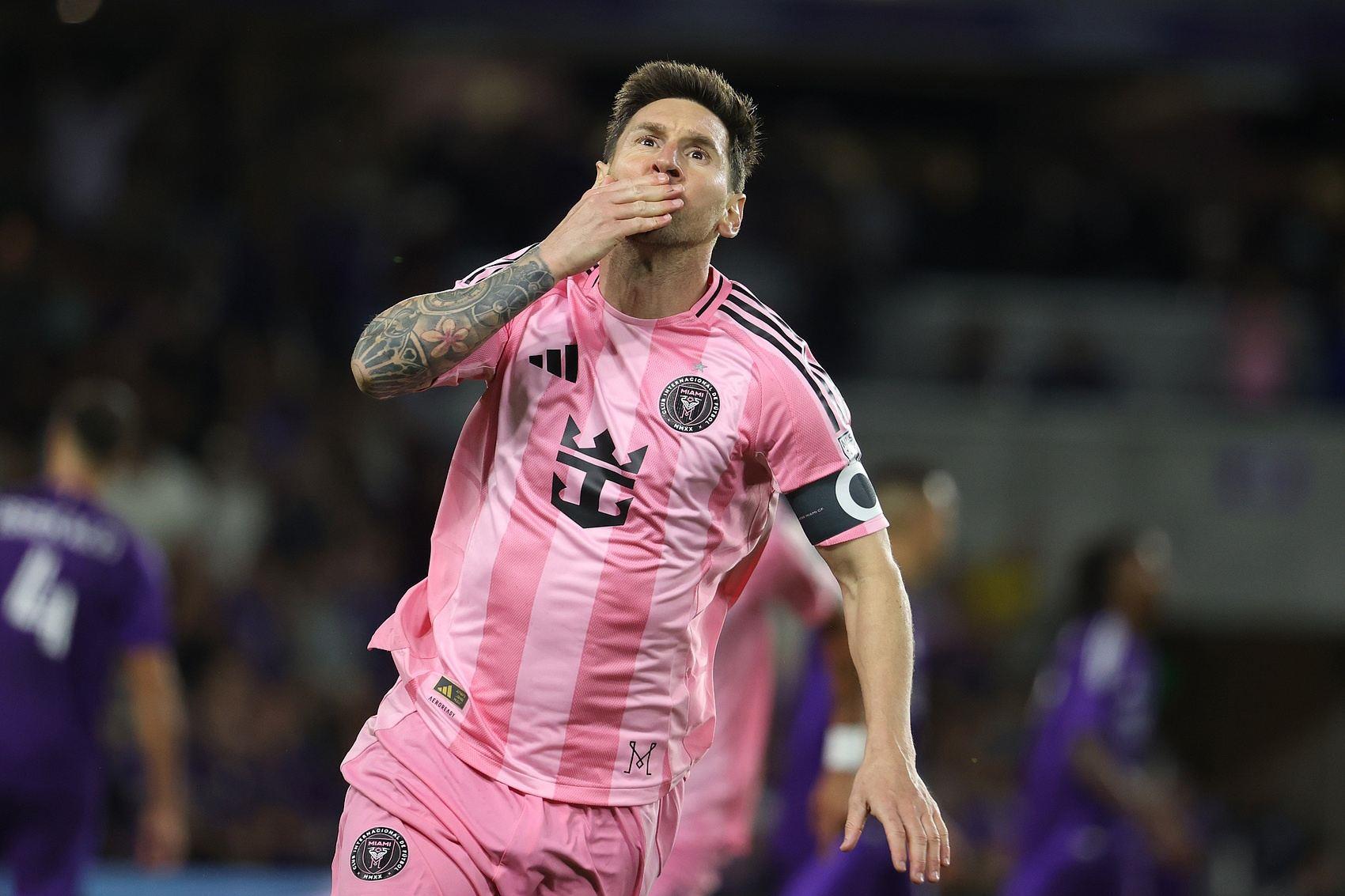 昆卡：我曾以对手身份感受过梅西的强大，他瞬间就能改变比赛局势