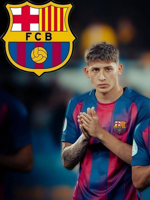 世体：19岁的乌拉圭后卫帕西菲科赢得认可，巴萨计划今夏买断他