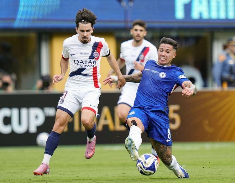 阿斯：恩佐渴望加盟皇马但蓝军要价破亿，罗德里不在皇马计划之中