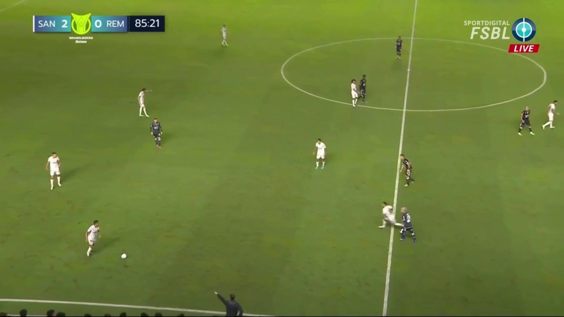 火气大！内马尔被放倒后与对手冲突染黄，停赛缺战弗拉门戈