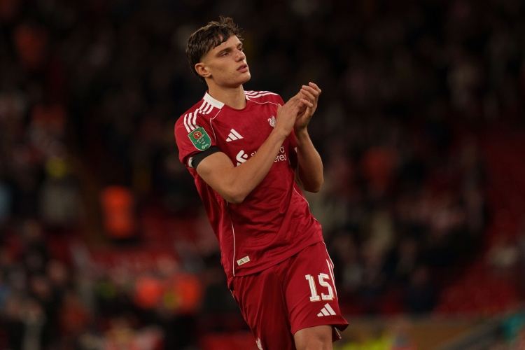 记者：后防将有多人离队，国米依然有意莱奥尼并已传达意向