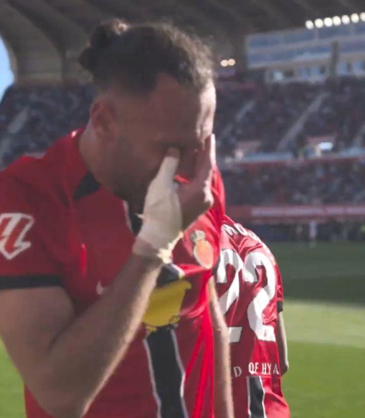 绝杀皇马后痛哭！穆里奇：虽然外表看起来很强硬很丑，但我也是人