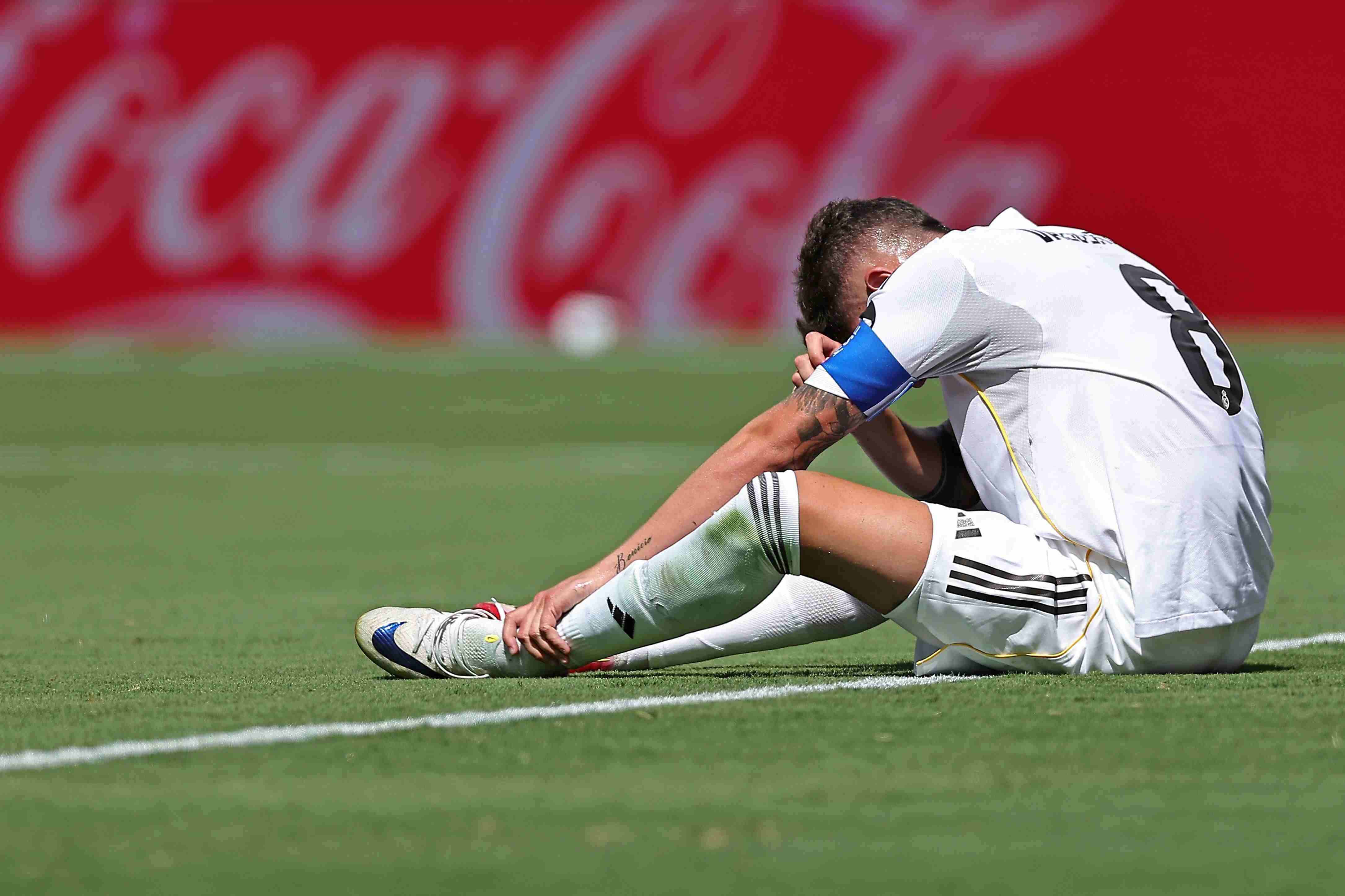 马卡：巴尔韦德缺阵皇马在场上缺少领袖，卡马文加表现备受质疑