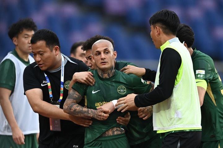 ：裁判认定米特里策实施暴力行为将其罚下 面临停赛3场追罚