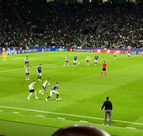 富贵险中求！赖斯示意马丁内利回传，后者埋头突破送绝杀助攻