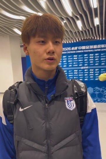 毛伟杰：接纳多个位置对我帮助非常大，会全力以赴对待每一个球