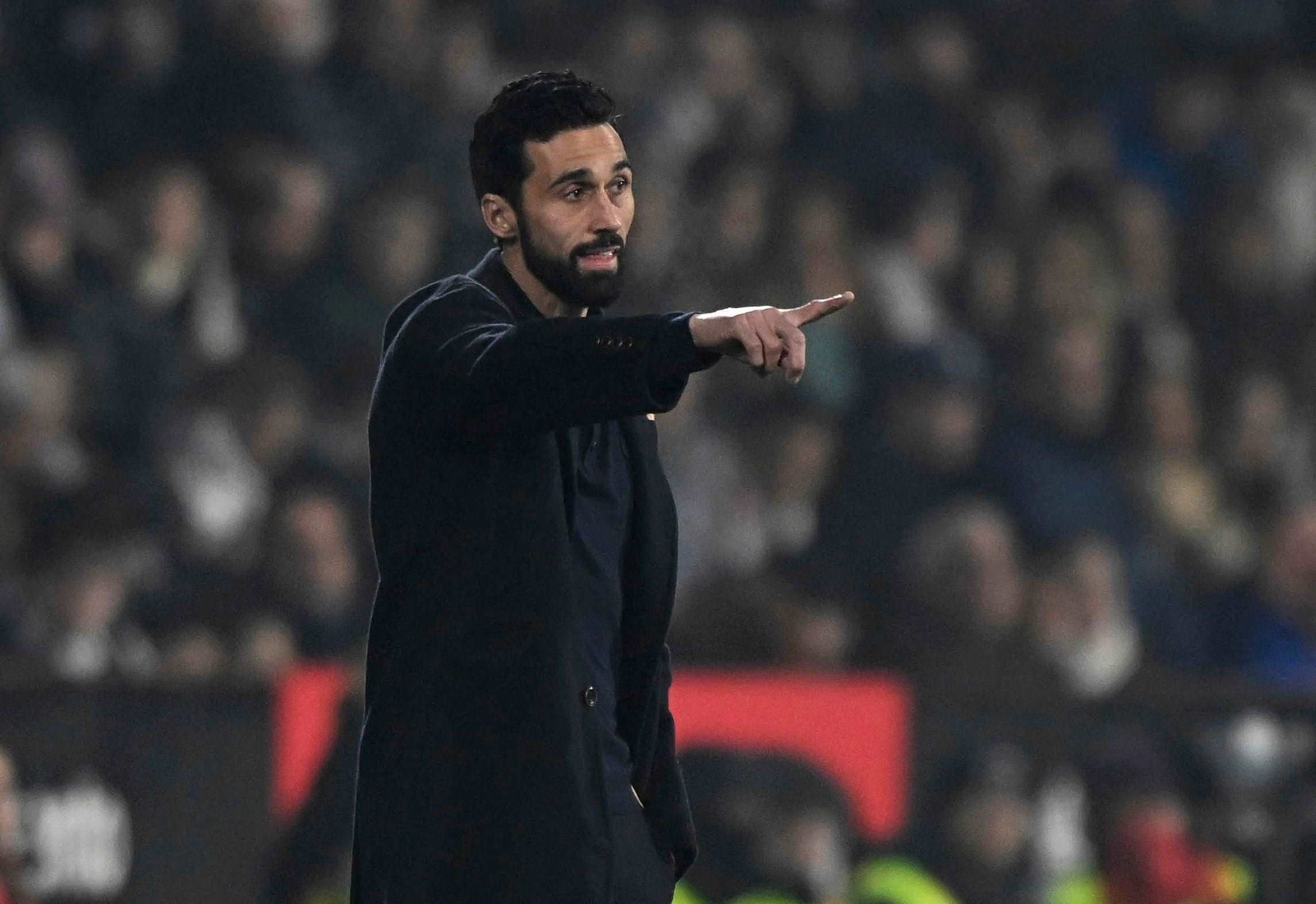 不满判罚！阿韦洛亚：姆巴佩那下是点球，哪怕在月球也是点球