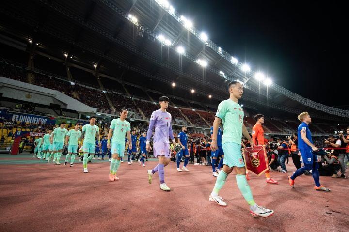 体坛：泰国队6月9日将与国足在黄龙热身赛，泰国新归化大将或驰援