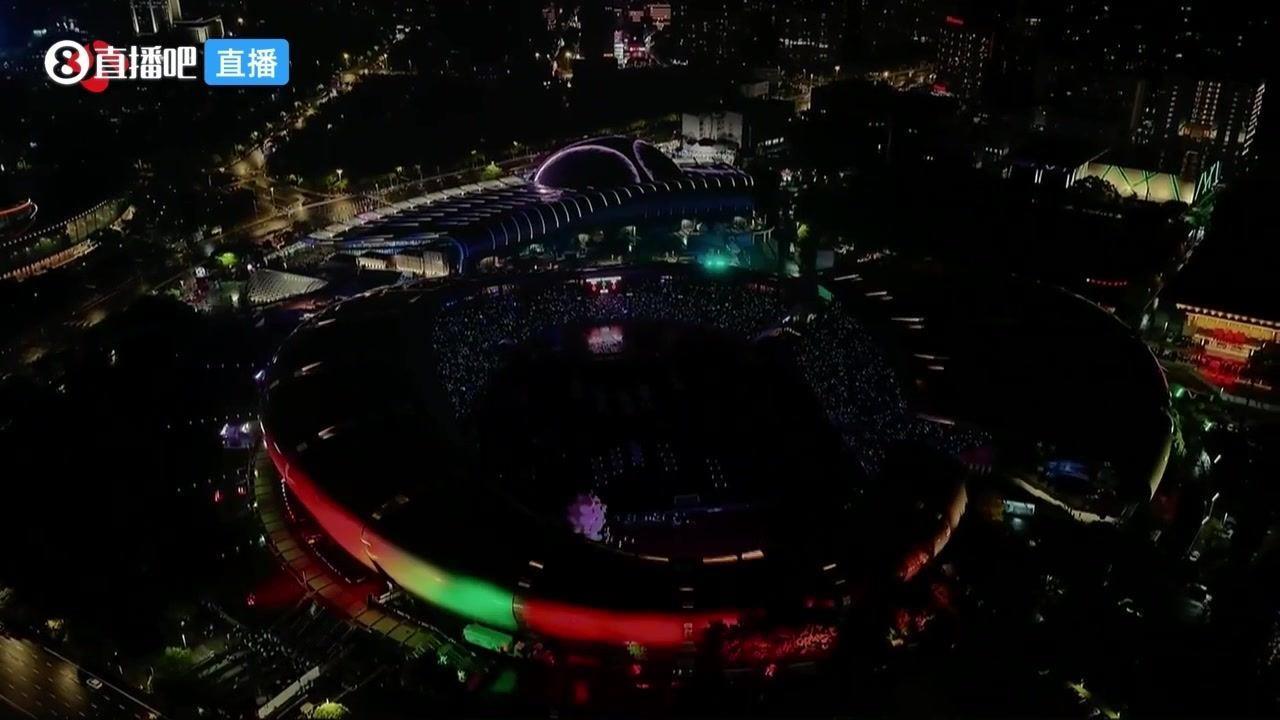 苏超回来了！揭幕战常州vs南通，赛前知名歌手周深演唱苏超主题曲