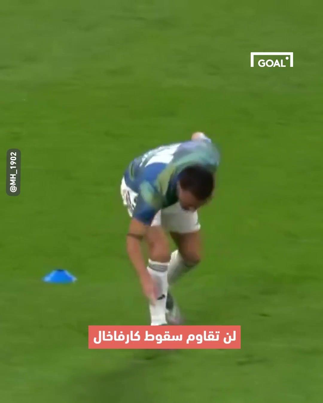 嘲笑老同志卡瓦哈尔赛前热身时狼狈滑倒，巴尔韦德一旁偷笑