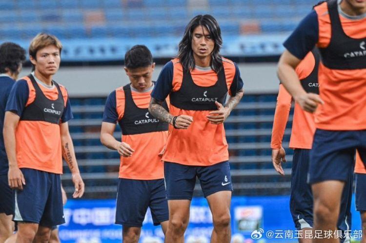 深圳新鹏城vs云南玉昆 赛前官训图集