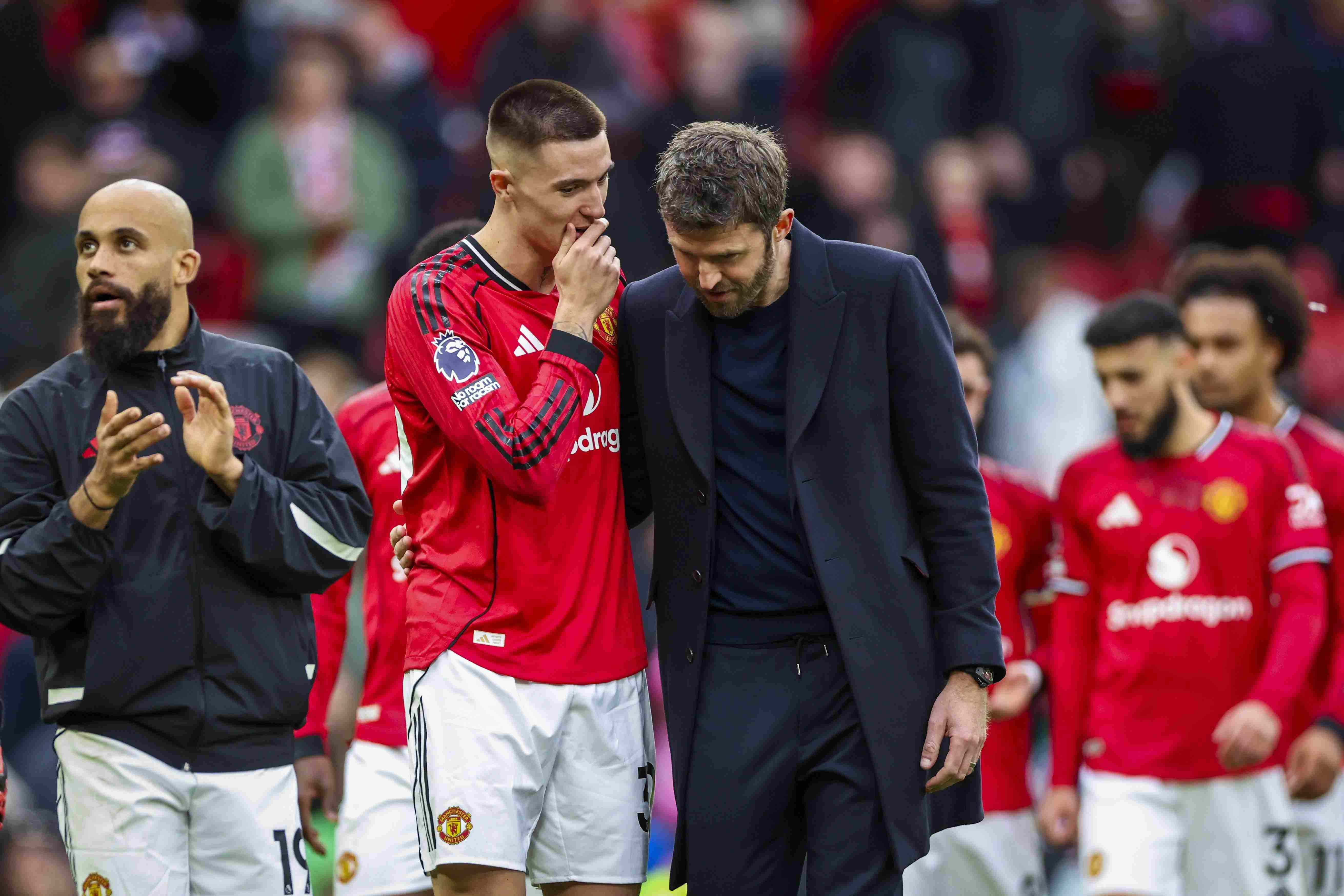 不重蹈覆辙！ESPN：曼联内部有人认为，夏窗转会比任命新帅更重要