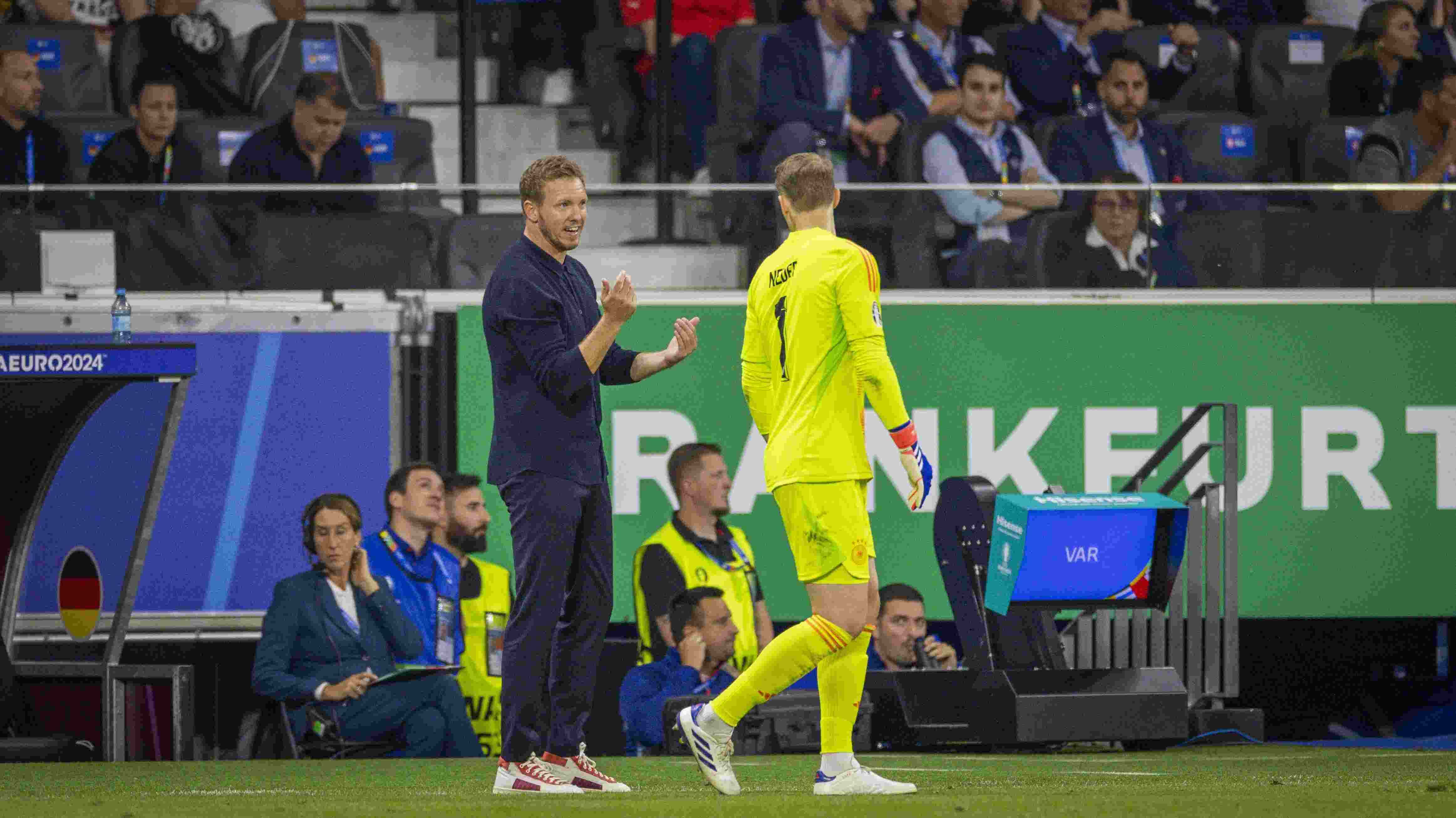 诺伊尔：与纳帅不和传闻是假的，我们并不关心外界的说法