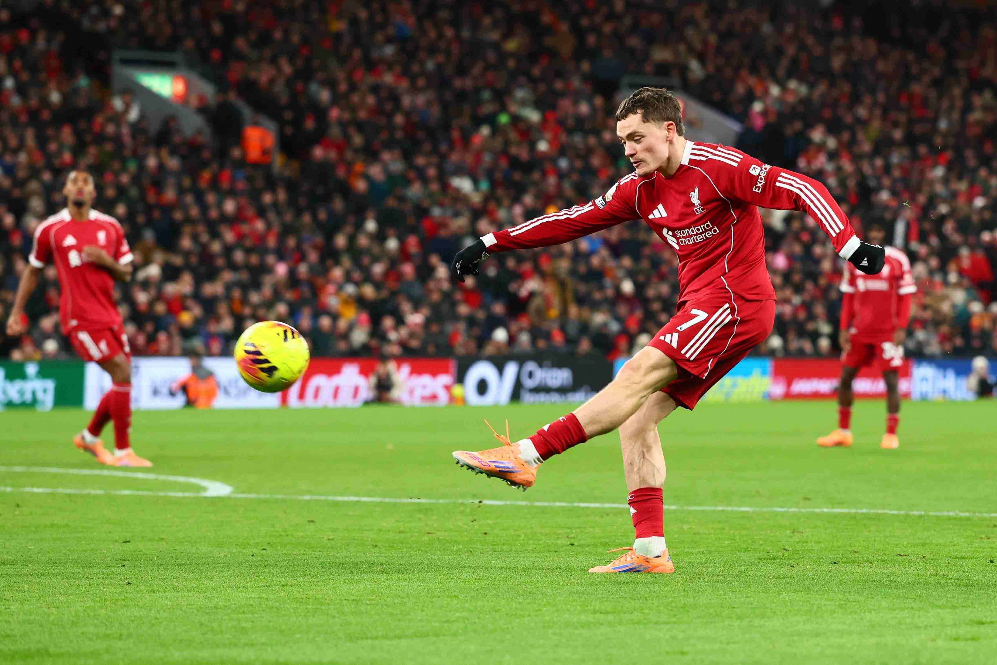 维尔茨英超运动战创造50次机会仅次B费，首秀赛季位列队史第4位