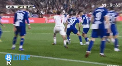 VAR长时间介入判点！亚当斯主罚点球命中，塞维利亚1-0领先马竞