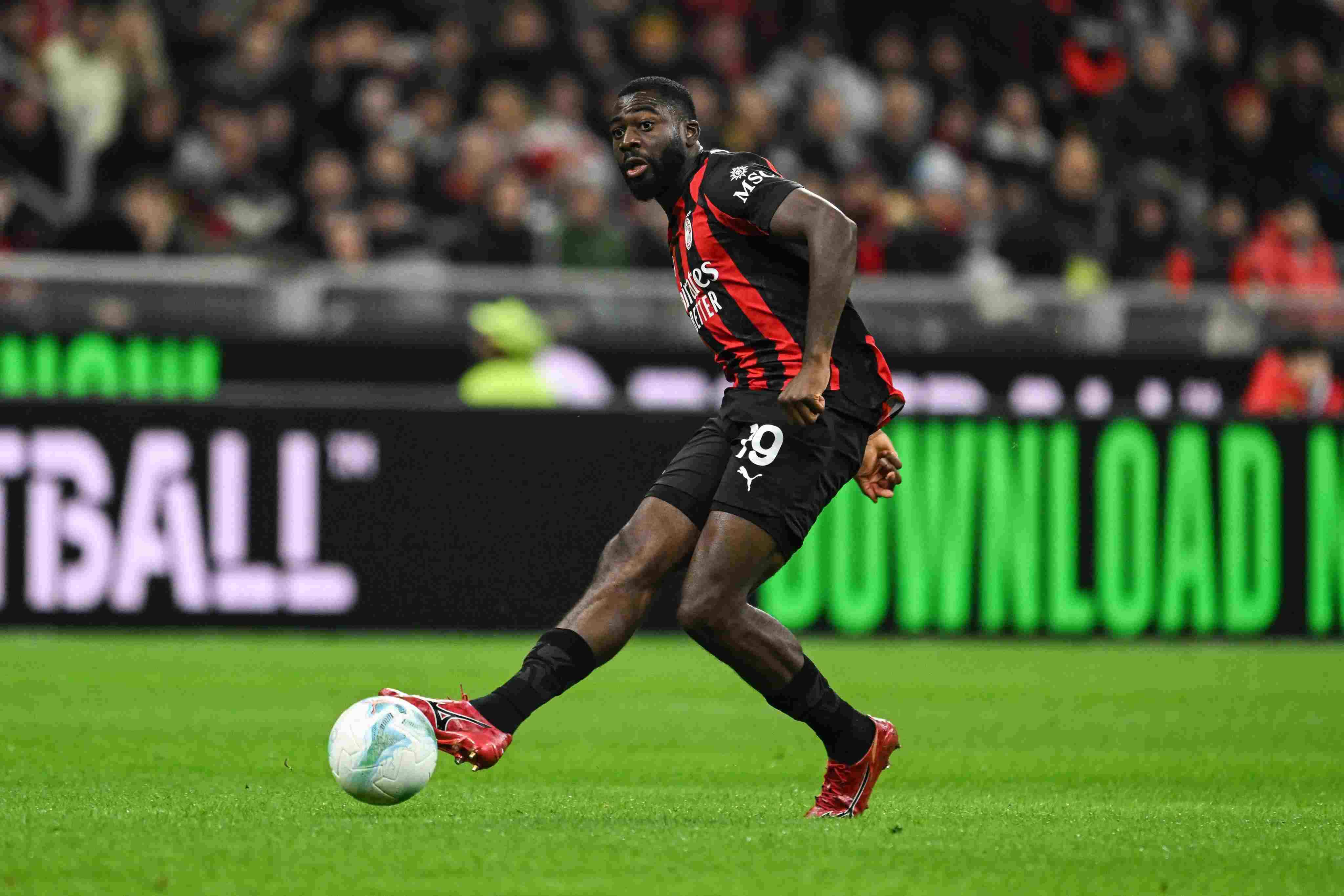 全市场：米兰愿意在今夏出售福法纳，预计要价不低于3000万欧元