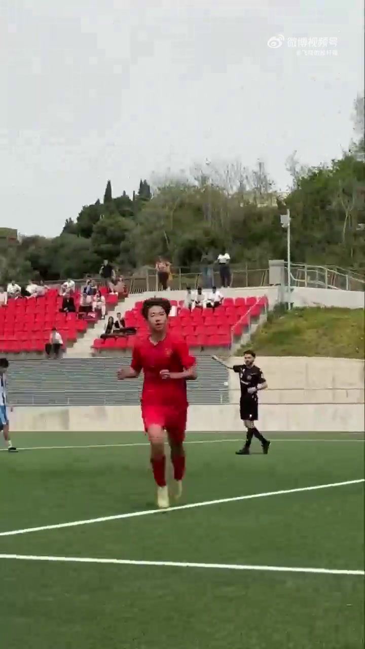 下赛季将加盟巴萨梯队！中国小将李昊炎对阵西班牙人包办队内两球