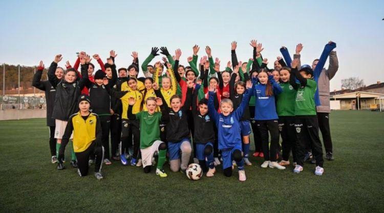 官方：瑞典BK哈肯俱乐部获欧足联25/26年度草根足球奖，奖金1万欧