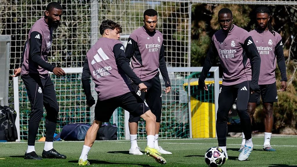 阿斯：姆巴佩今日正常参加训练，可以出战对阵拜仁的次回合比赛