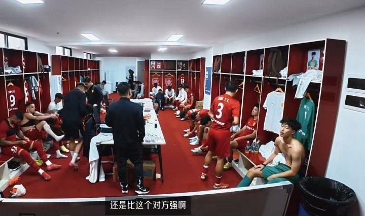 有效果！刘建业赛前更衣室讲话：这个守门员容易脱手，注意补射