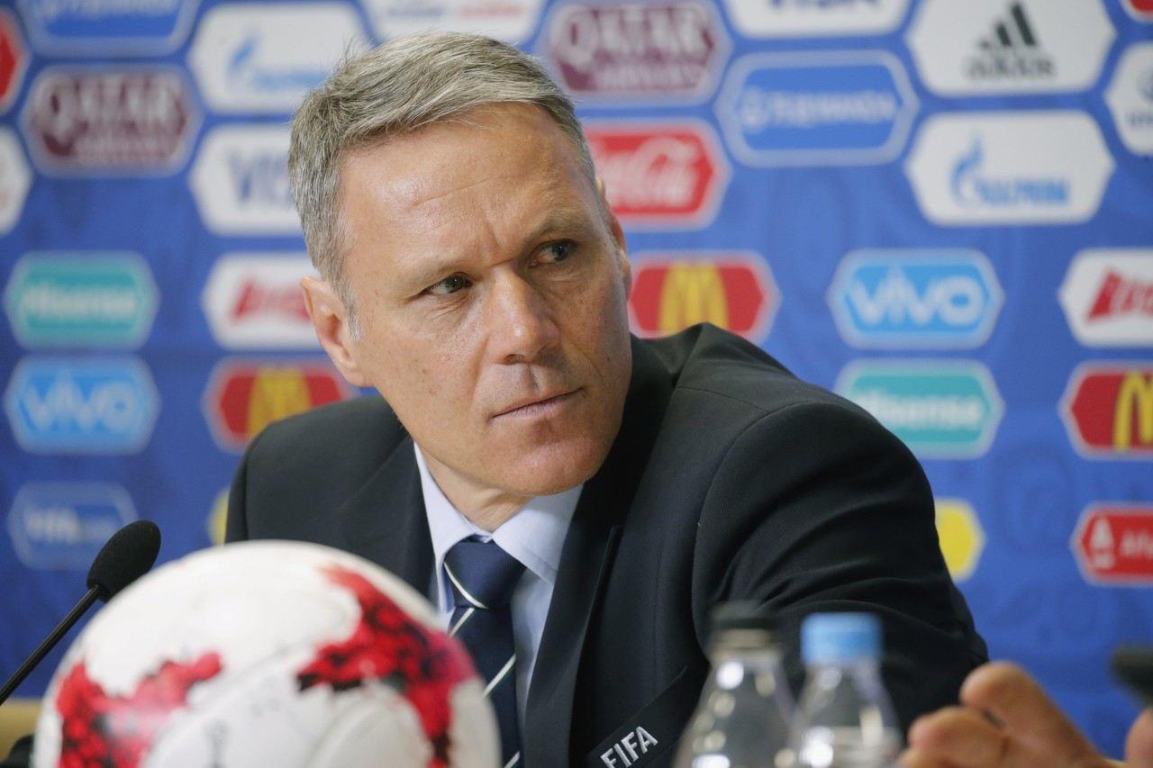 不堪其扰！61岁范巴斯滕因被一女子骚扰选择报警，其妻子也被造谣