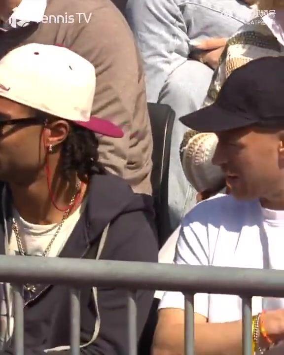 晋级欧冠四强心情好！基米希、格纳布里观战慕尼黑网球公开赛