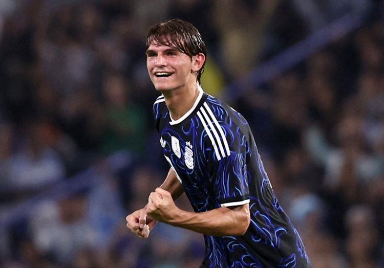 尼科·帕斯：我希望100%专注于科莫，未来会发生什么并不取决于我