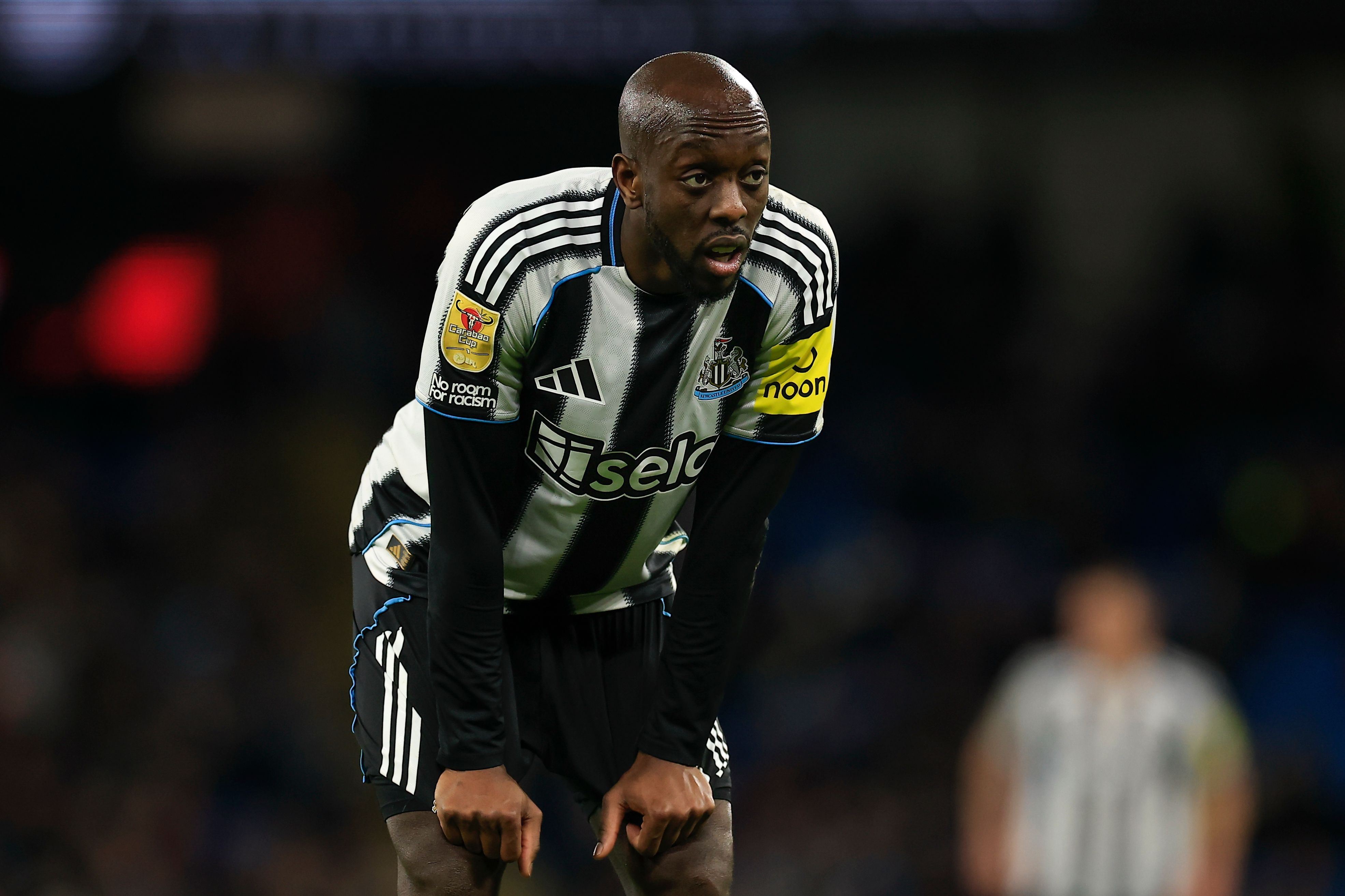 5500万镑血亏！英媒：29岁维萨被估价2000万，加盟后重伤 仅进3球