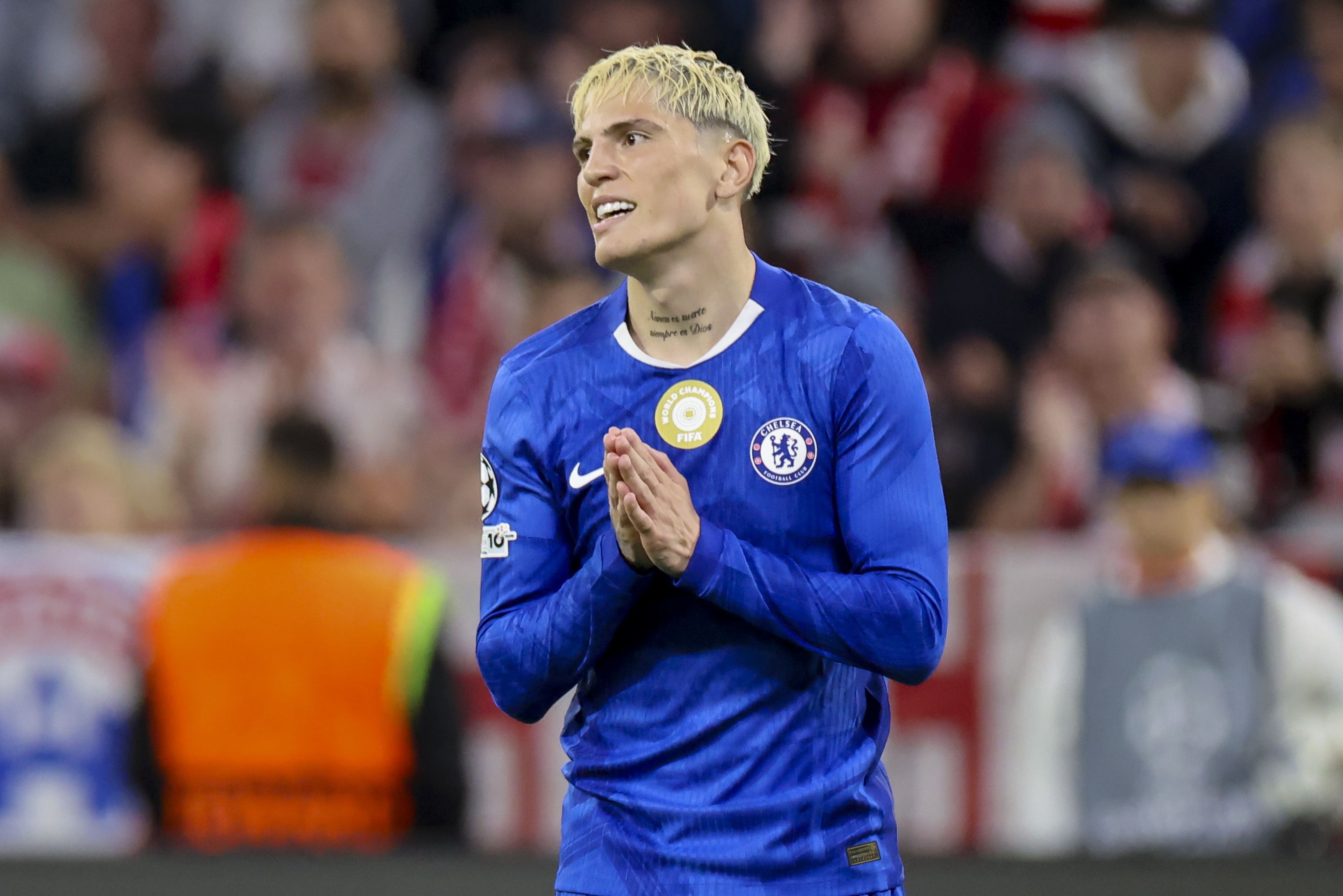 邮报：曼联最初希望7000万镑卖加纳乔，切尔西还价后4000万镑成交