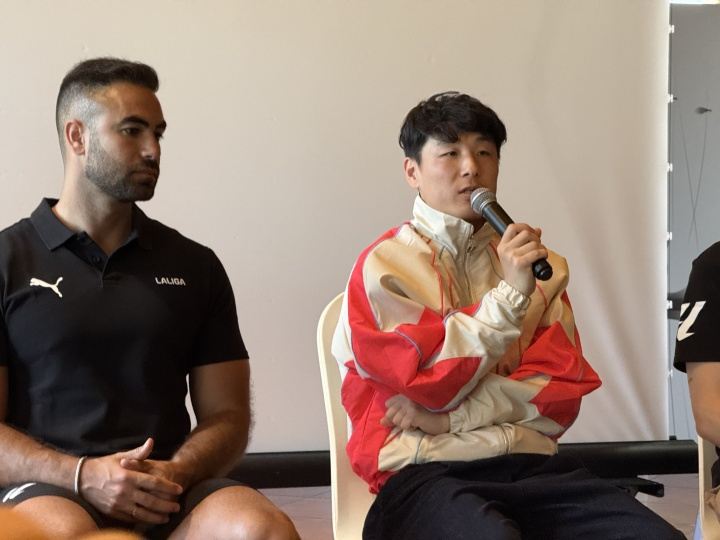 武磊：很多年轻球员很有特点可以走出去，不一定非要去第一级别队