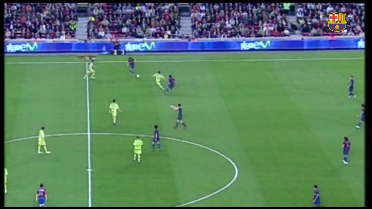 重温经典！巴萨官方晒视频纪念梅西长途奔袭连过五人进球19周年