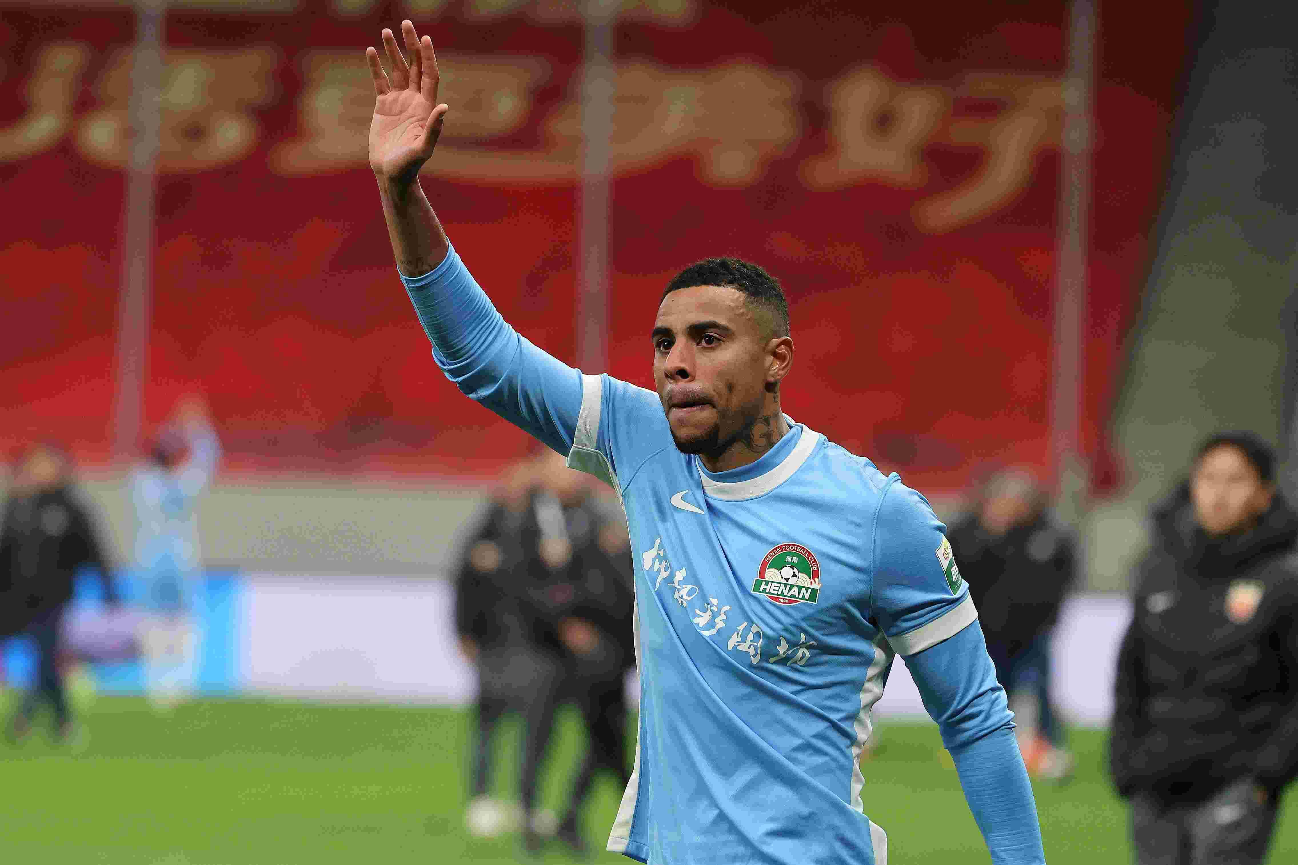 ：河南外援古斯塔沃自称身体不适，去上海治疗引发队内不满