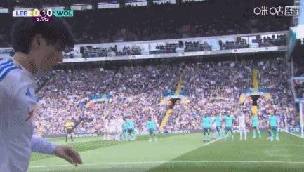 迅速扩大比分！利兹联3分钟内连入2球，主场2-0领先狼队