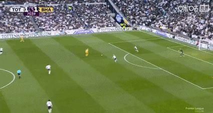 难道说！？西蒙斯世界波破门，热刺2-1领先布莱顿