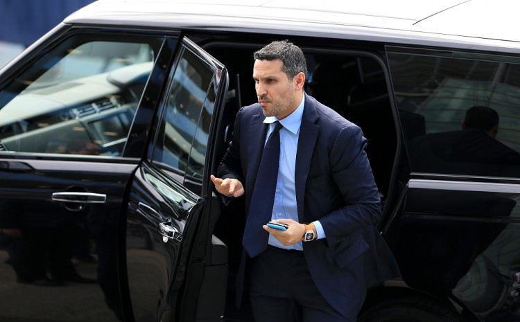 邮报：对阵阿森纳赛前，曼城主席现身训练基地激励球队斗志