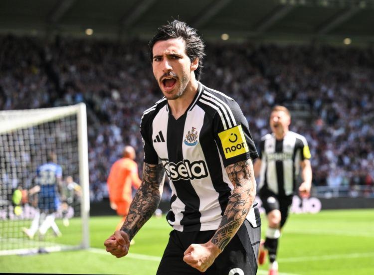 莫雷托：尤文已彻底退出托纳利竞争战，目前曼联略微领先于曼城